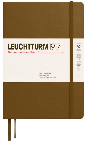 372196_LT1917_NB_Medium_A5_HC_Frontshot_blanco_Spice_Brown_ohne_Stift_20x20_sRGB_300DPI.jpg