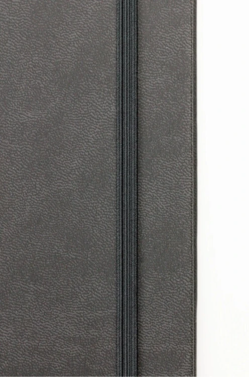 Szkicownik-DARWI-A4-140g-Czarny_[26818]_1200.jpg
