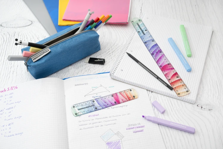 570011_Ruler rainbow 15cm flexibel_PS_Office.jpg